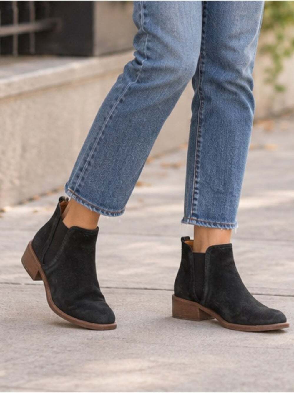 Lucky Brand Pogan Black Suede Chelsea Ankle Boots Western Boho Size 6